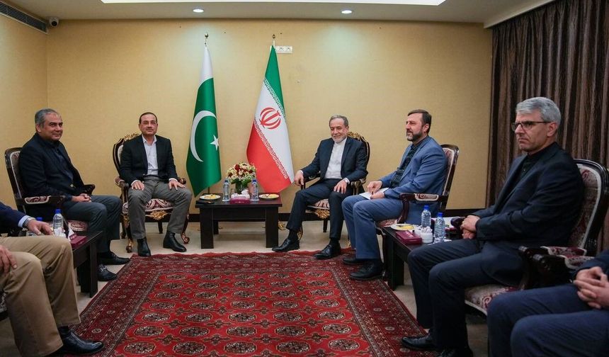 Pakistan Genelkurmay Başkanı Munir, Arakçi ile görüştü