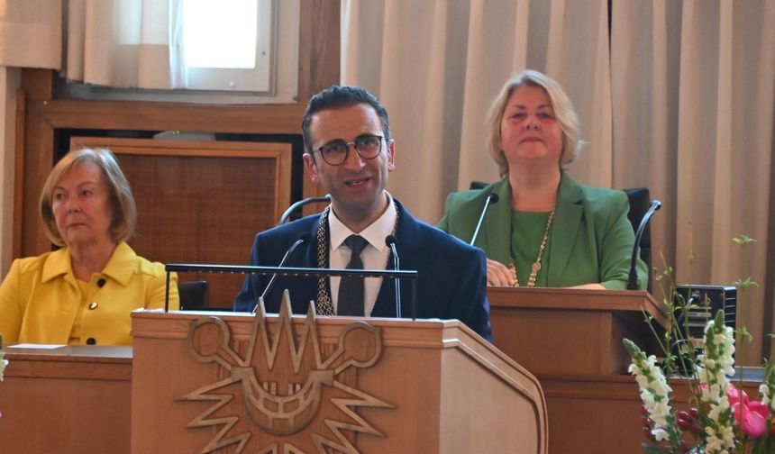 Kiev'in ilk Türk kökenli belediye başkanı görevi devraldı