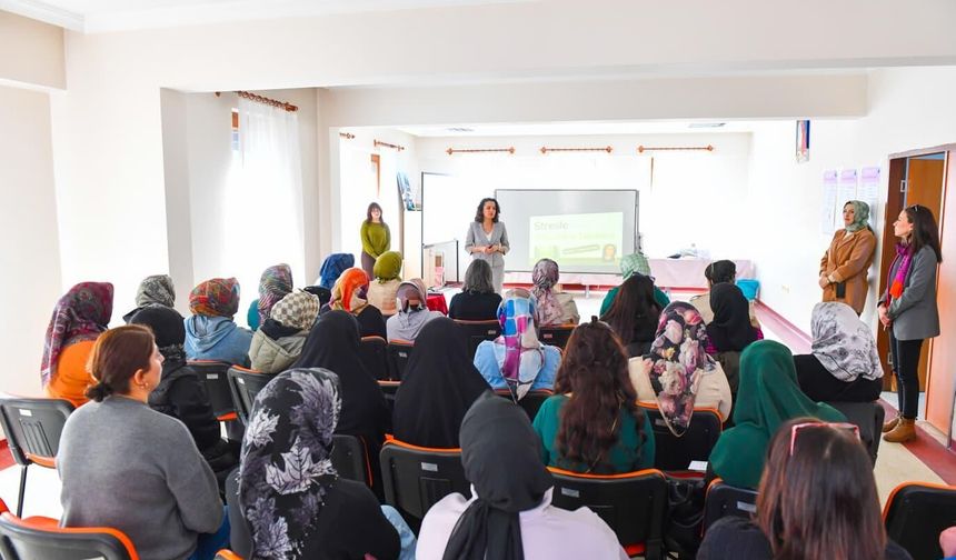 Altındağ’da kadınlara “güçlü yaşam” eğitimi başladı