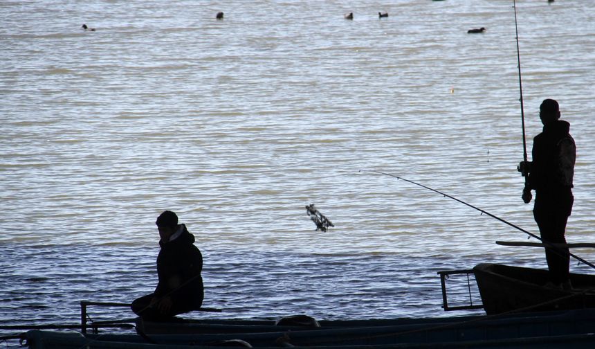 Su ürünleri kanunu gereği iç sularda balık avı kısıtlandı