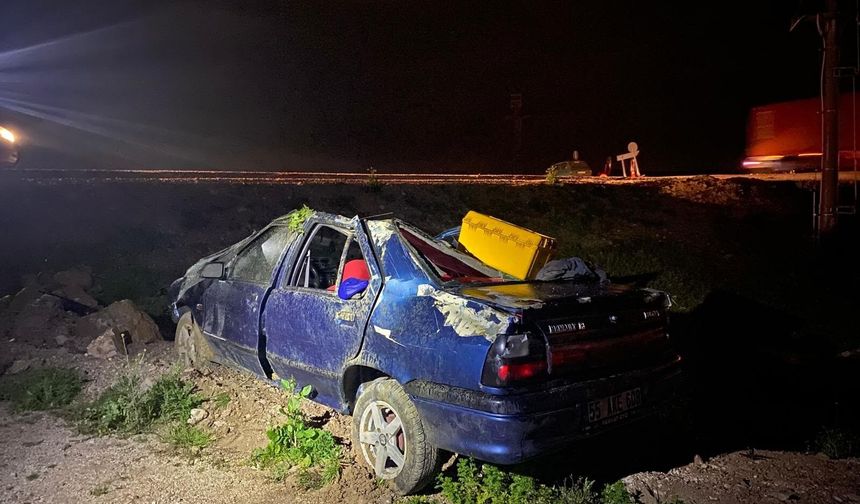 Kırkağaç’ta otomobil tarlaya uçtu: 1 ölü, 1 yaralı