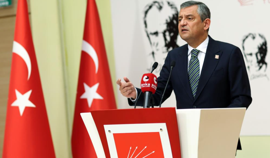 Özel yeniden CHP Grup Başkanı seçildi