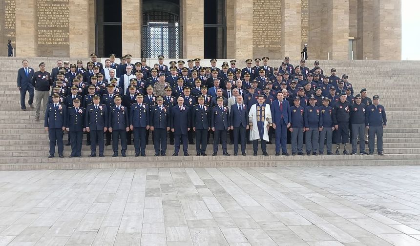 Türk Polis Teşkilatı kuruluş yıl dönümünde Anıtkabir’de