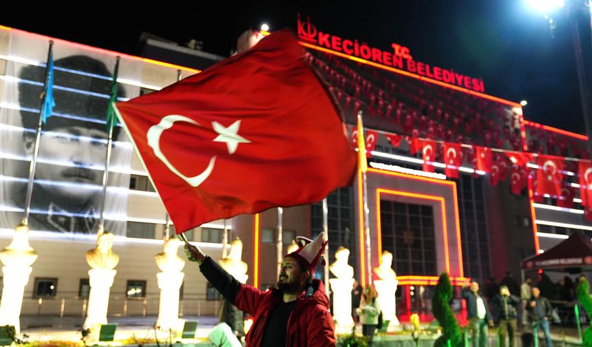 Keçiören’de milli maç heyecanı dev ekranda yaşandı