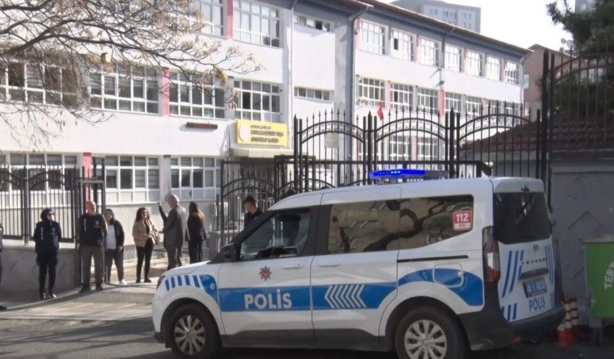 Ankara'da okul önlerine polis ekipleri görevlendirildi