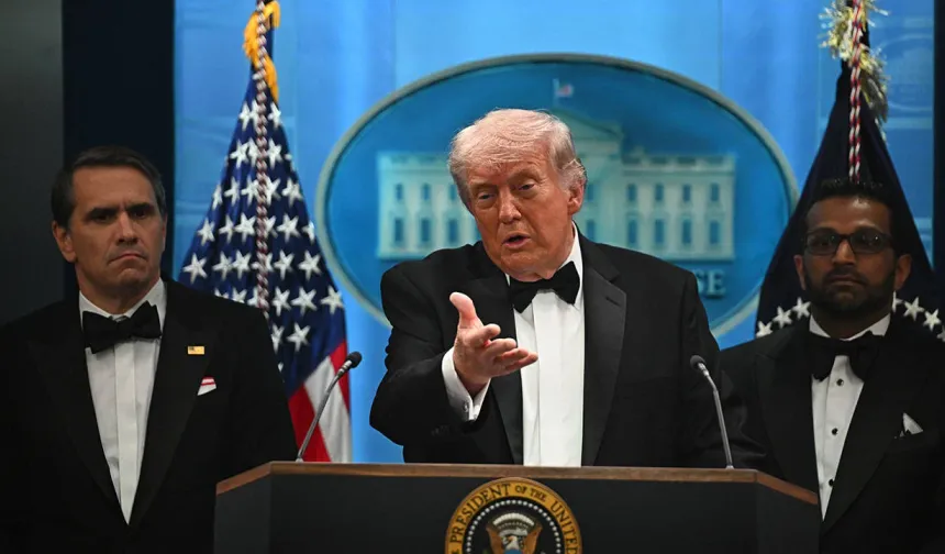 Trump’ın katıldığı etkinlikte silah sesleri duyuldu