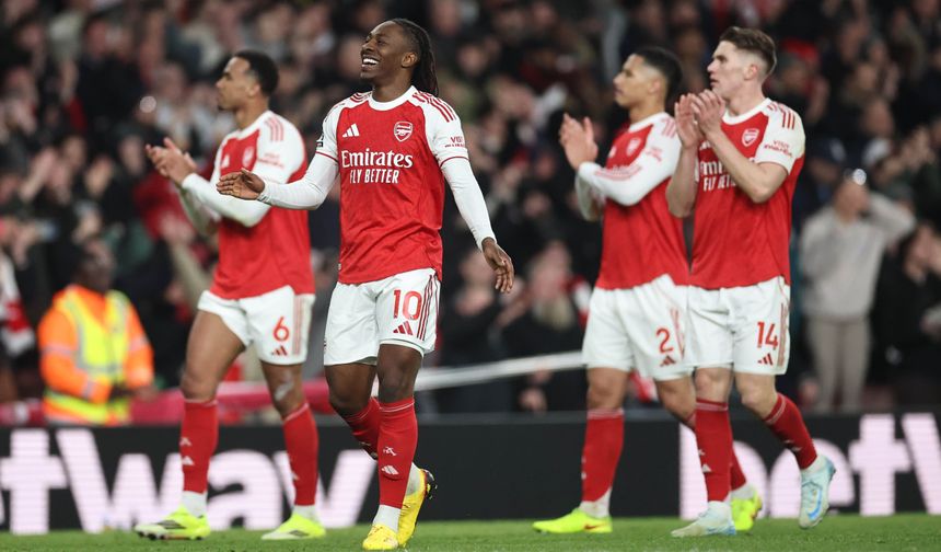 Arsenal 22 yıl sonra Premier Lig şampiyonu