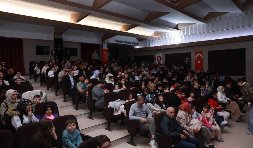 Keçiören’de “Cesur Balık” oyunu çocuklarla buluştu