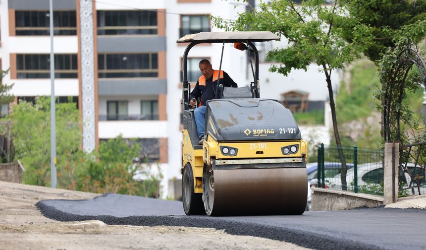 Mamak’ta Misket 622’nci Sokak’ta asfalt çalışması