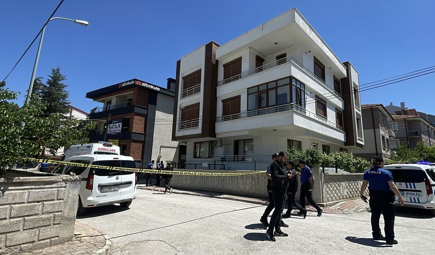 Konya’da aile faciası: Anne ve babasını bıçakladı