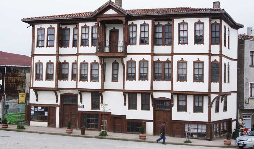 Sinop’ta 3 tarihi yapı kütüphane olarak restore edilecek
