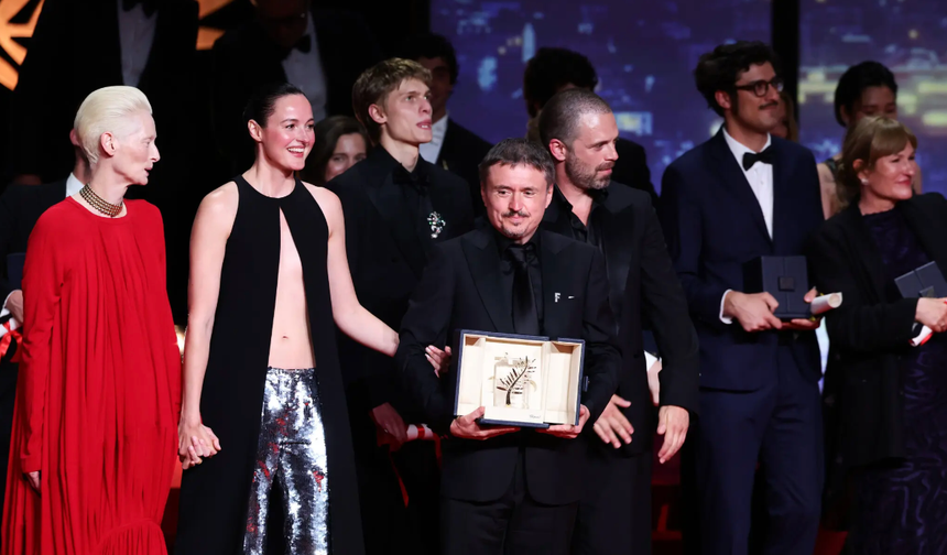 Cannes’da Altın Palmiye Mungiu’nun oldu