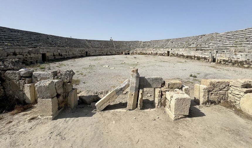 Perge’de Roma dönemine ait “giyotin kapı” bulundu