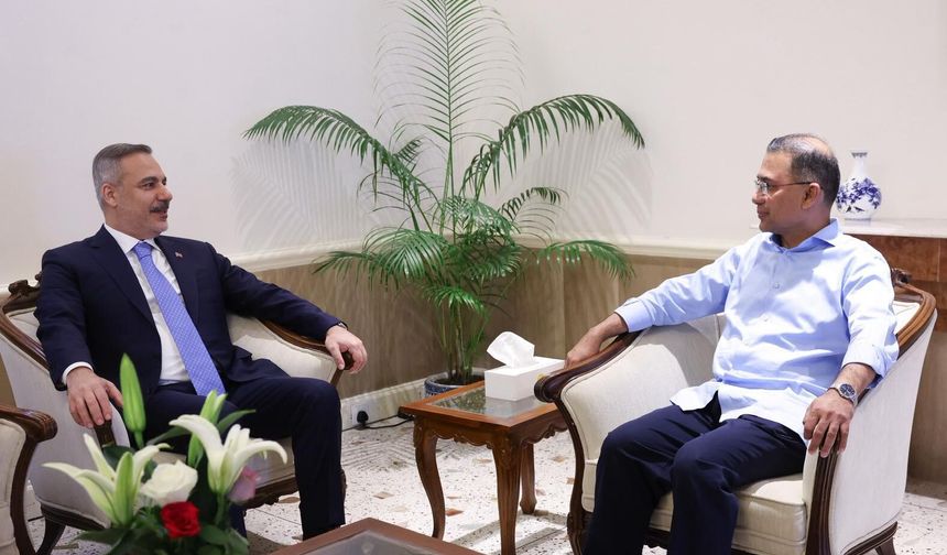 Dışişleri Bakanı Hakan Fidan Bangladeş Başbakanı ile görüştü