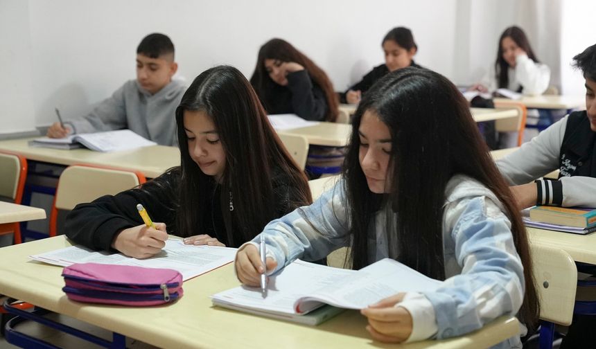 Mersin'de ücretsiz LGS ve YKS kursları için ön kayıt başladı