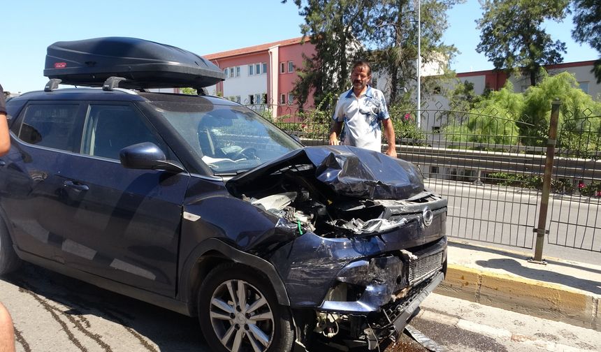 Antalya’da zincirleme kaza: 4 araç birbirine girdi, 1 yaralı