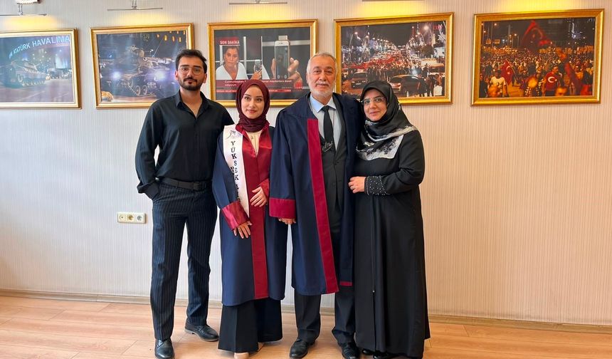 Baba ile kızı aynı gün diploma aldı