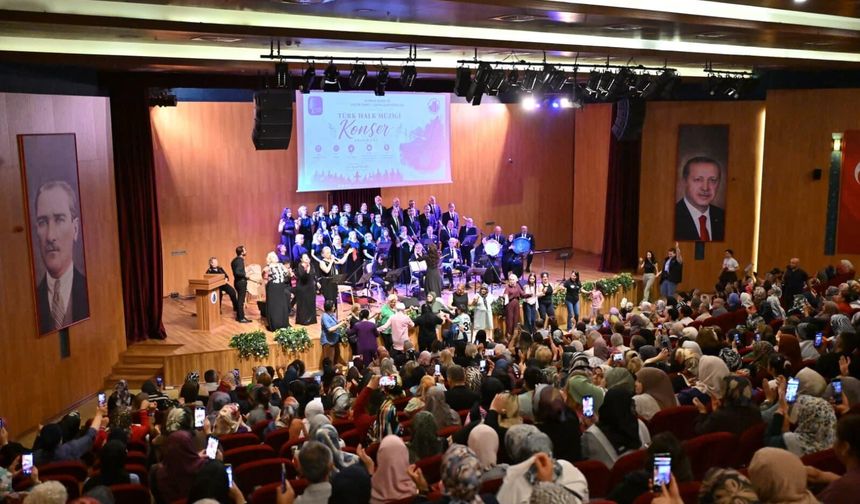 Altındağ Belediyesi Korosu türküseverlerle buluştu