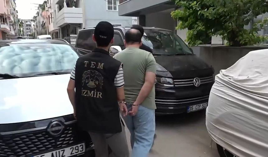 İzmir merkezli FETÖ operasyonu: 80 gözaltı