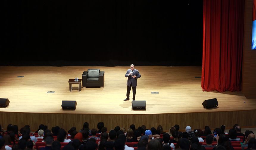 Yenimahalle’de YKS öncesi sınav stresi konferansı