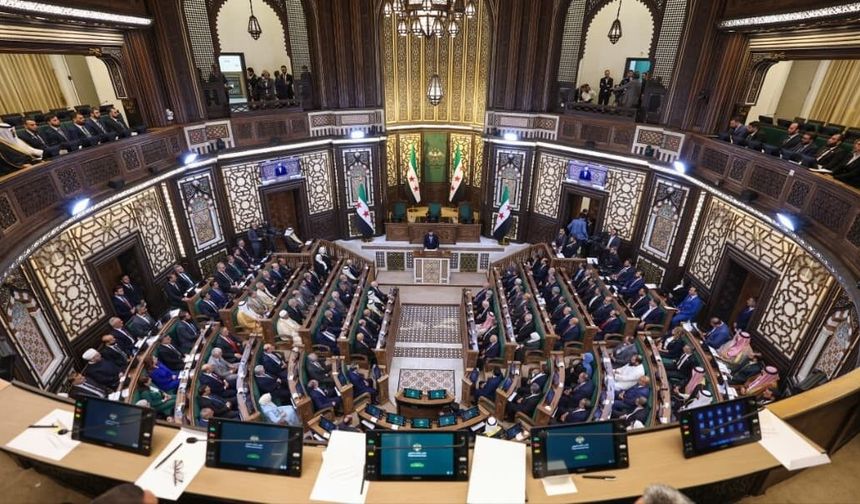 Suriye’de yeni dönem: Parlamento ilk kez toplandı