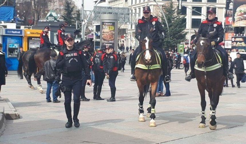 NATO Zirvesi öncesi Ankara’da atlı polis devriyesi