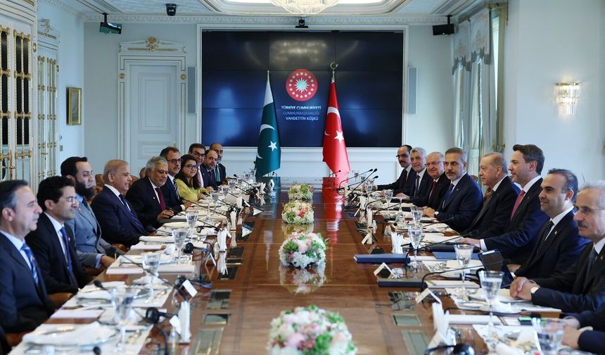 Bakan Kacır'dan Türkiye-Pakistan iş birliği mesajı