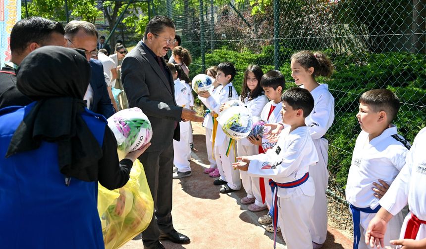 Altındağ Yaz Okulları'na Başkan Tiryaki ziyareti