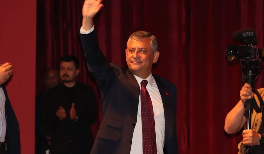 Özgür Özel: Bu parti de millet de seçeneksiz değil