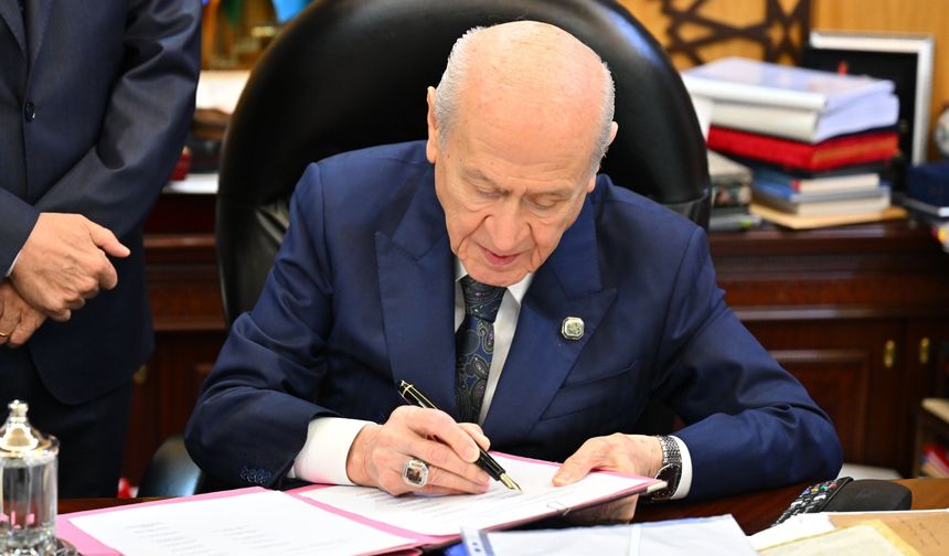 Bahçeli çerçeve yasa teklifini imzaladı