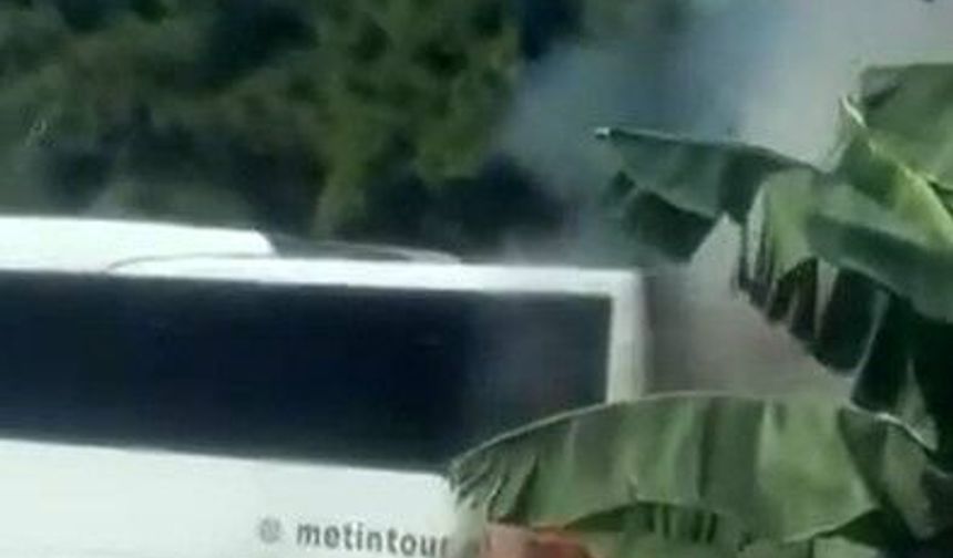 Alanya’da park halindeki tur otobüsünde yangın paniği