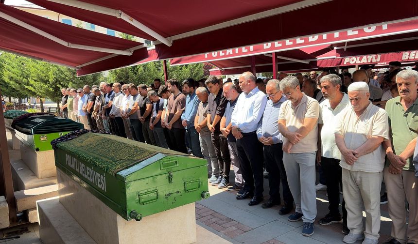 Ankara’daki feci kazada hayatını kaybeden öğretmen toprağa verildi