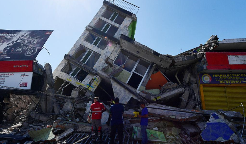 Kolombiya'da 7,4'lük deprem: Can kaybı 164'e yükseldi