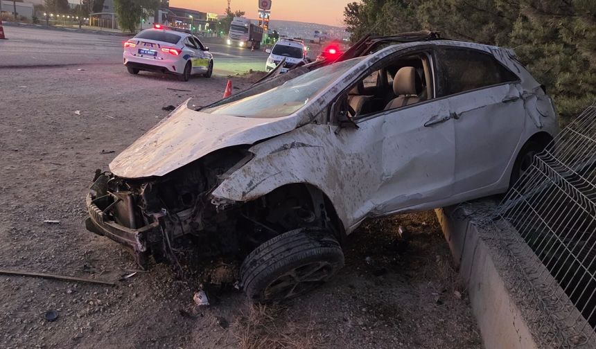 Elmadağ'da kontrolden çıkan otomobil takla attı