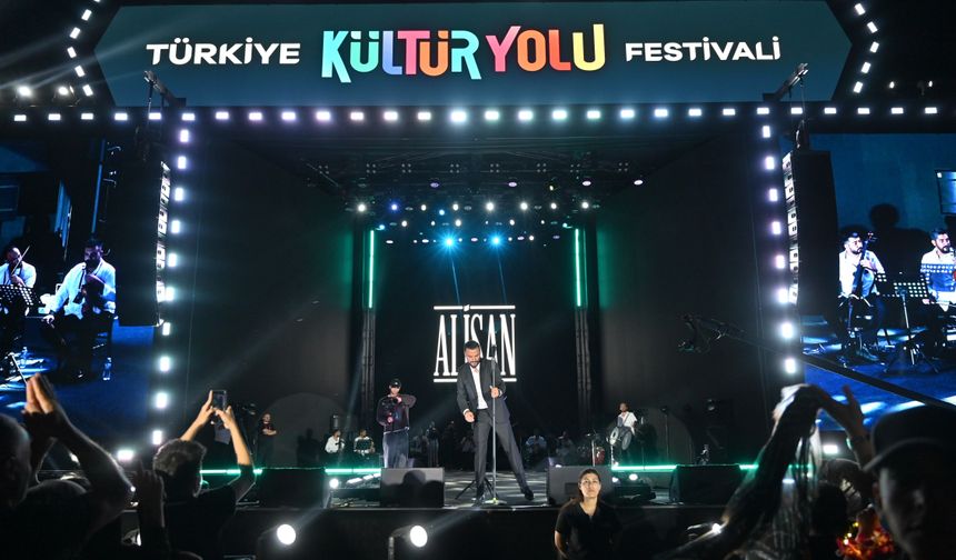 Nevşehir Kültür Yolu Festivali'nde Alişan coşkusu
