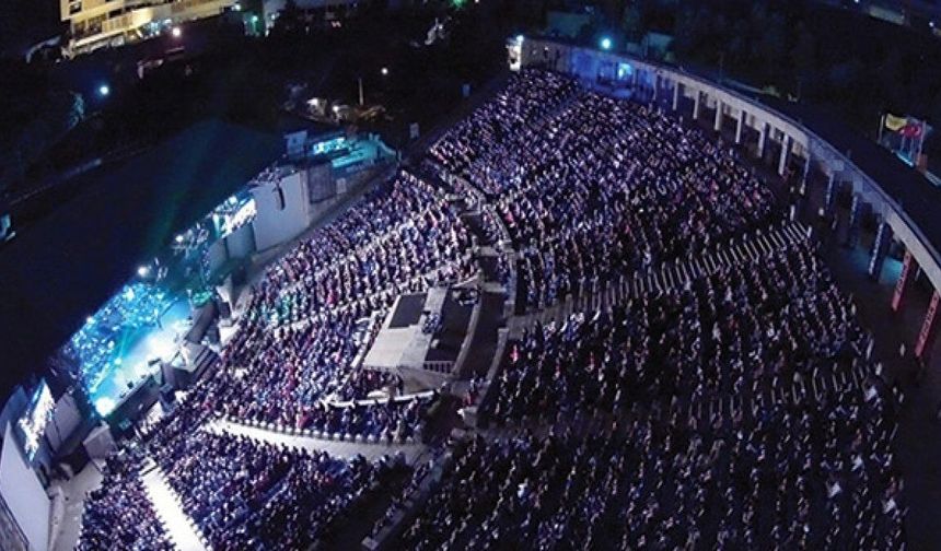 Levent Yüksel Harbiye Açıkhava'da sahne alacak