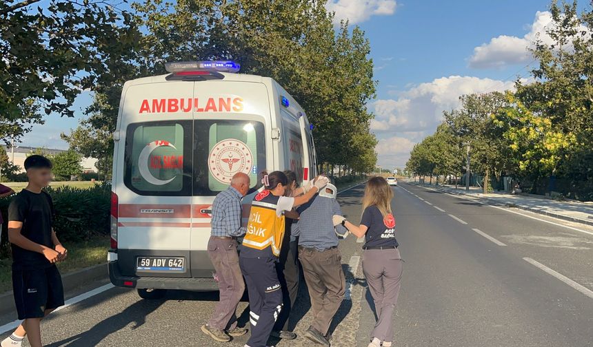 Tekirdağ'da şerit değiştiren triportör otomobille çarpıştı: 2 yaralı