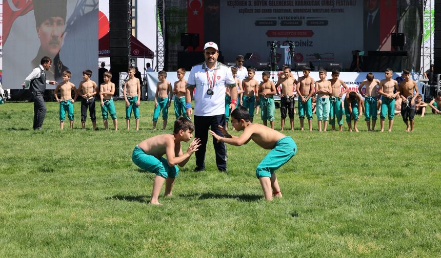 Karakucak güreşi 1500 pehlivanı Keçiören'de buluşturdu