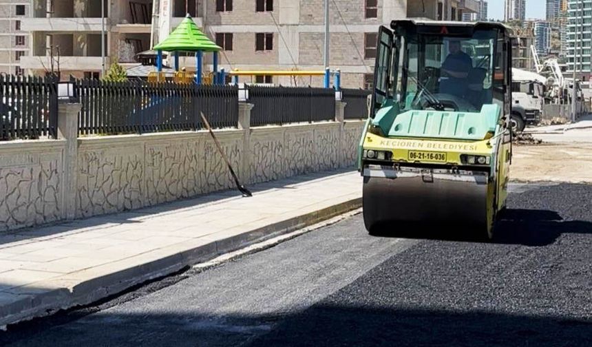 Keçiören'de yol ve kaldırımlarda bakım sürüyor