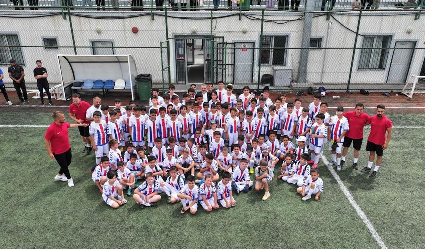 Sincan Belediyespor Yaz Futbol Okulu’na ziyaret