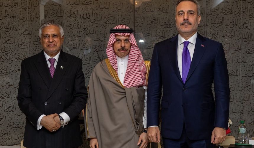 Türkiye, Pakistan ve Suudi Arabistan’dan acil savunma toplantısı