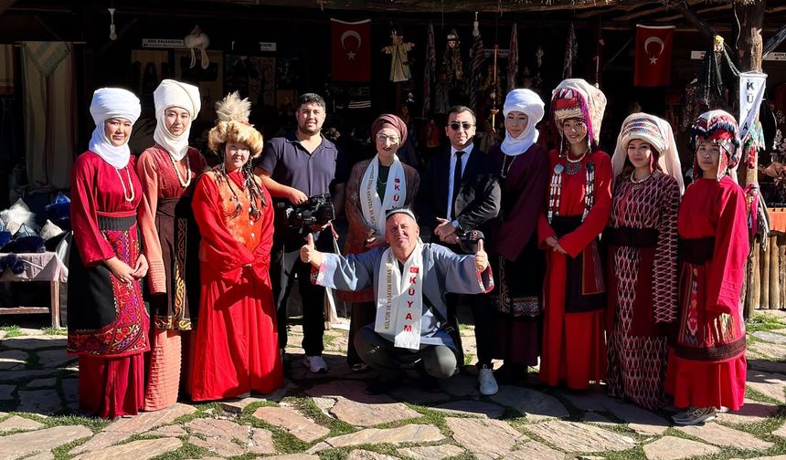 Altınköy Türk Dünyası Kültür ve Sanat Festivali’ne ev sahipliği yaptı