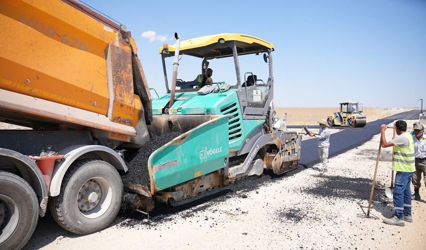 Gölbaşı Belediyesi yolları yeniliyor