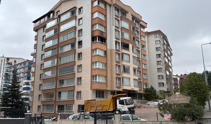 Ankara Mamak'ta apartman dairesinde yangın