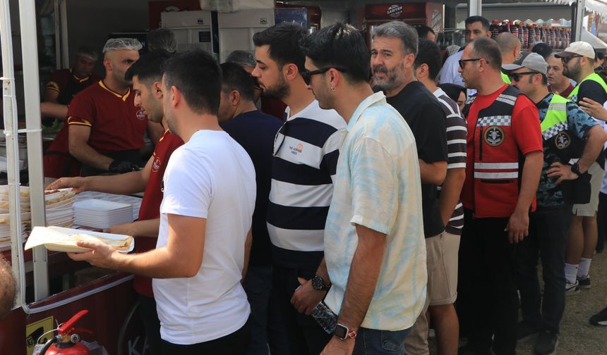 Adana'da Lezzet Festivali coşkusu ikinci gününde sürüyor