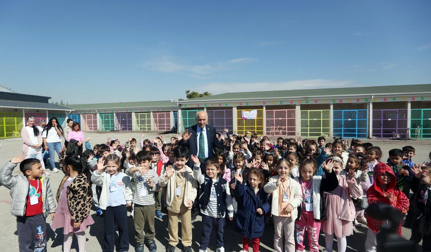 Fethi Yaşar’dan Sahipsiz Hayvanlar Bakımevine ziyaret