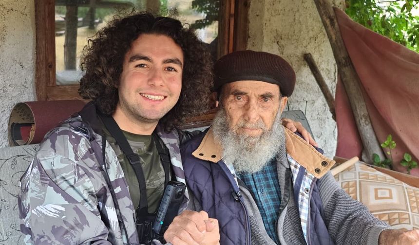 Kızılcahamam’da baston ustası gönülleri fethediyor