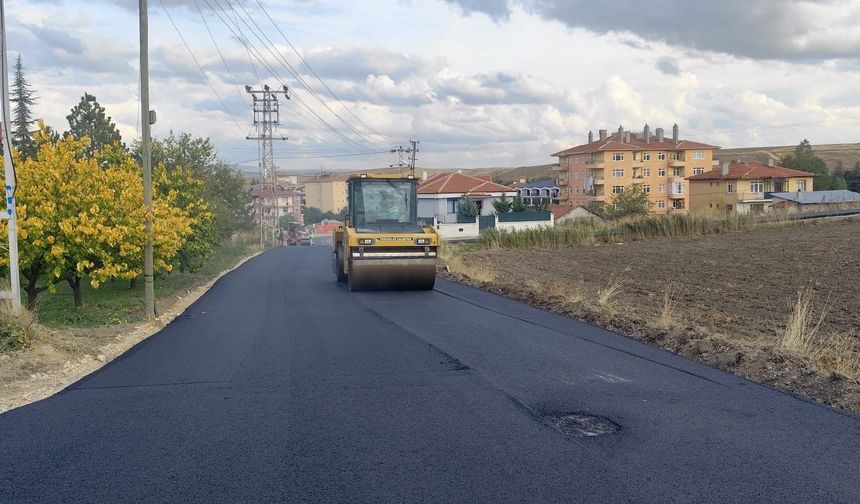 Pursaklar Belediyesi’nden ilçenin dört bir yanında yol mesaisi