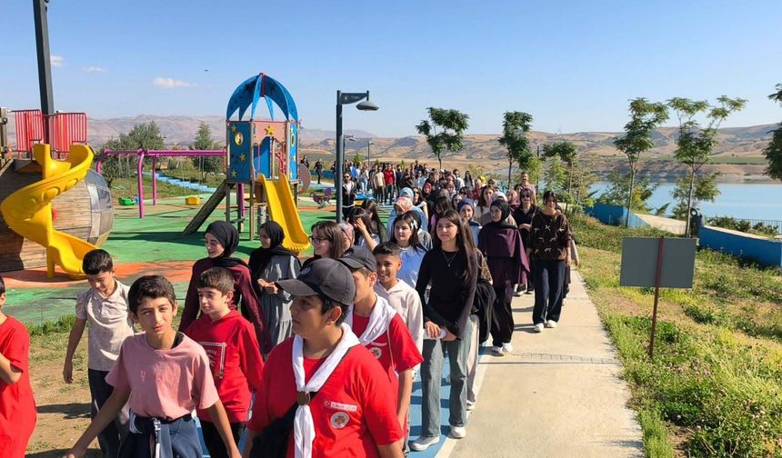 Eğitimciler ve öğrenciler doğada buluştu