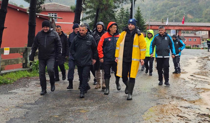 Zonguldak’ta şiddetli yağış sonrası ekipler sahada